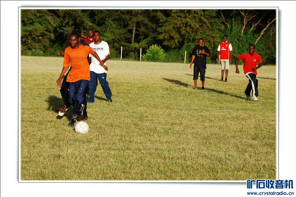 纪实:肯尼亚艾格顿大学的学生的一堂体育课---