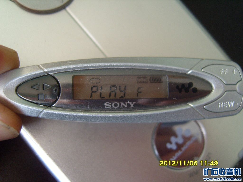 SONYWALKMAN磁带机还带SONY线控一个 -