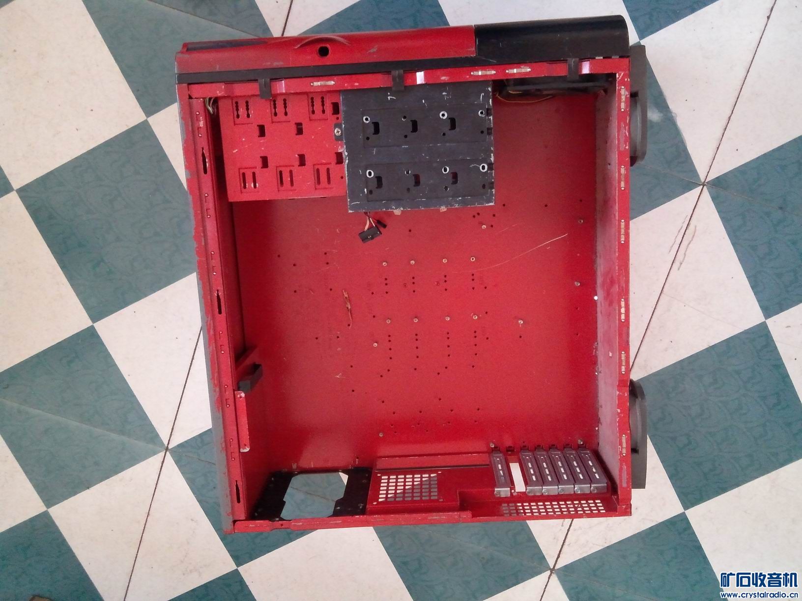 年底出些杂物 网关 机箱 显示器底座 坏的主板