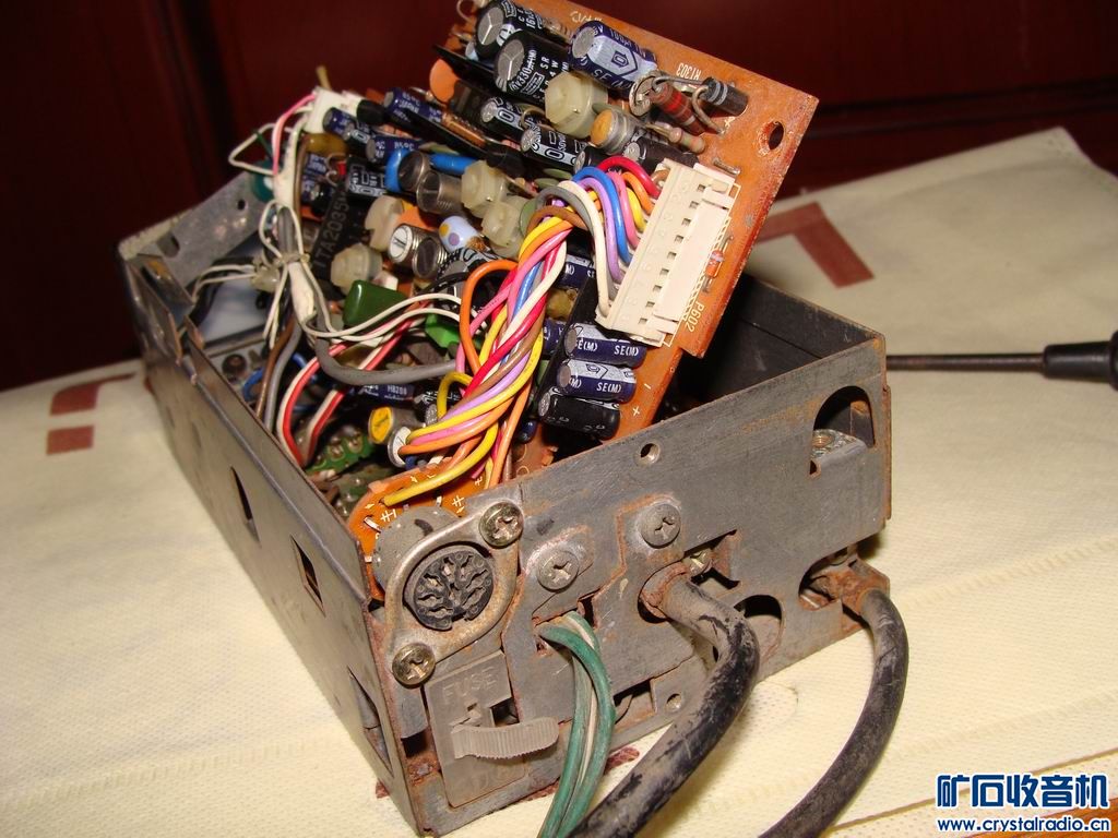 一个不常见的日本汽车收音头,怎么改频率? - 〓