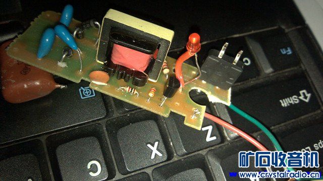 我的电蚊拍为什么换上sd965三极管就会烧呢 -