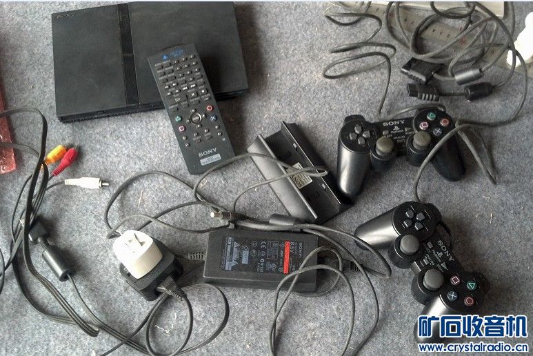 出成色好的薄机索尼PS2-70006 港版,配件齐全