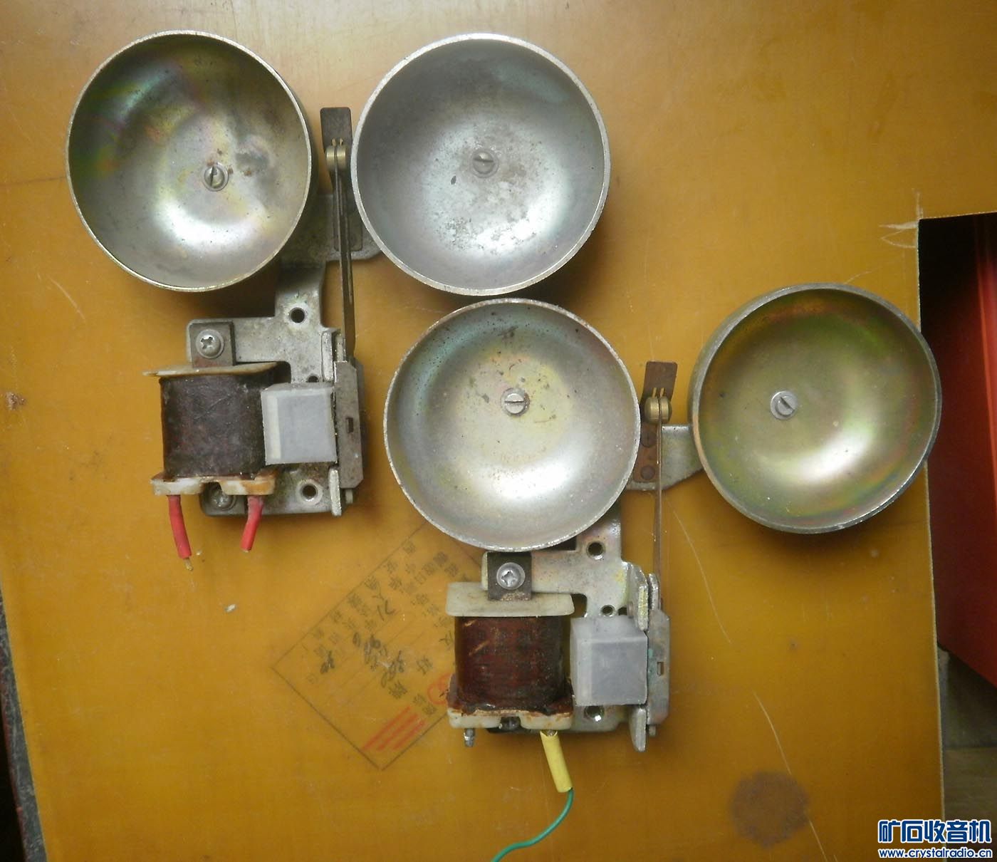 老军用电话机上的电铃两个 - 〓拍卖活动专区〓