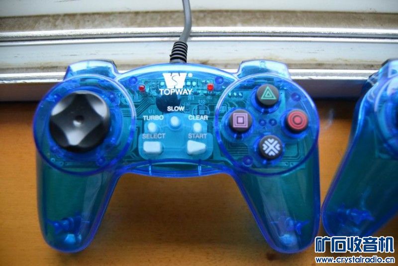 D-LINK交换机、外置拨号56k猫及游戏手柄 - 〓