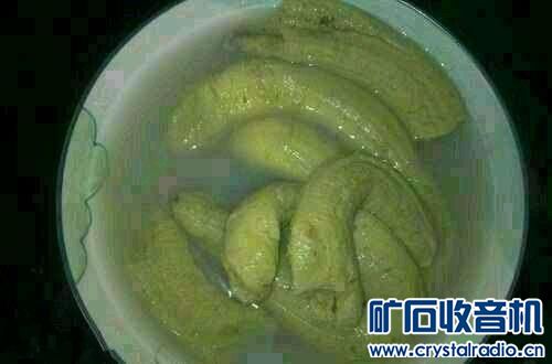 听说香蕉炖汤很好喝,于是俺就试了一下。结果