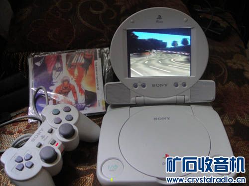 一台带屏幕的sony psone游戏机 - 〓怀念那个年