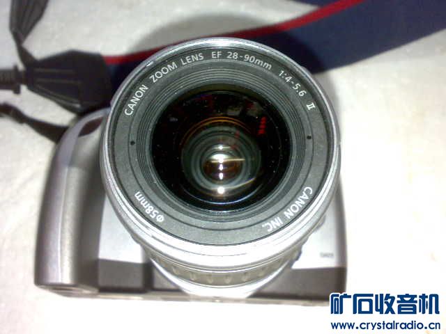 佳能单反相机 通电屏幕有显示按拍照键闪光灯