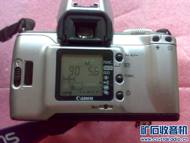 佳能单反相机 通电屏幕有显示按拍照键闪光灯
