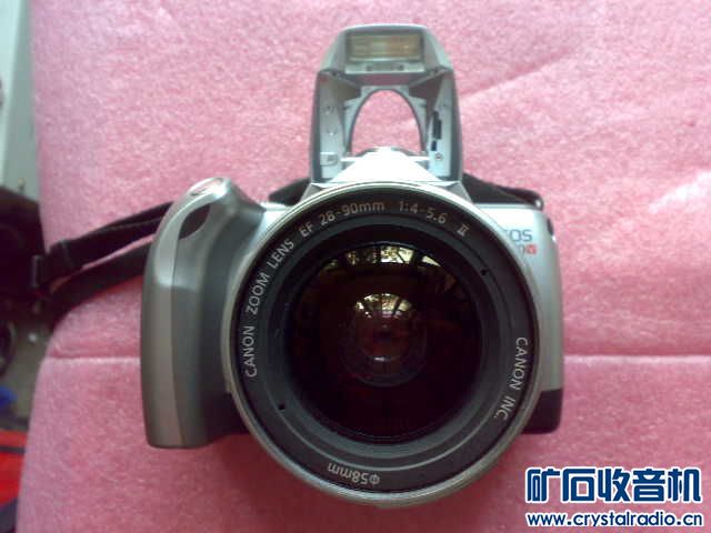 佳能单反相机 通电屏幕有显示按拍照键闪光灯