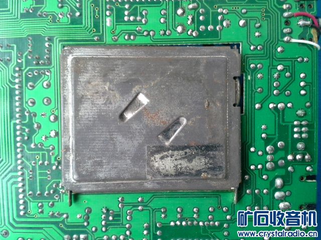 液晶屏小电视机,屏灯亮,没图像没声音,按键无反