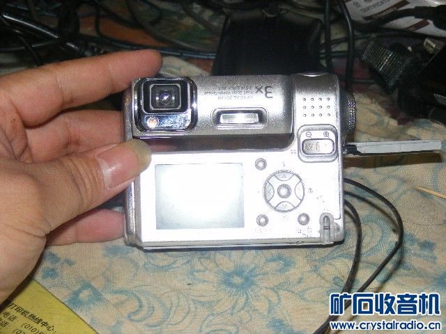 NY F88旋转式镜头数码相机 开机正常没电池(6