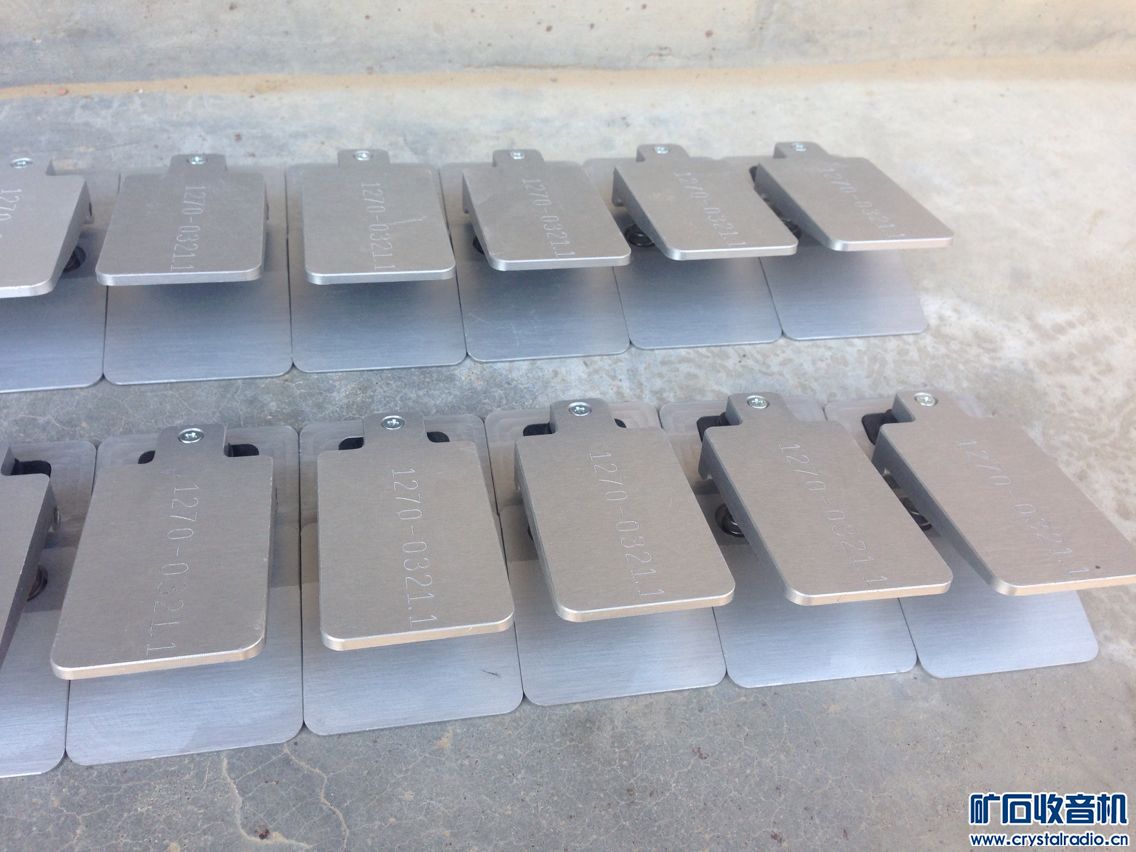 18个 进口夹子,手机厂用的,质量非常好的,具体