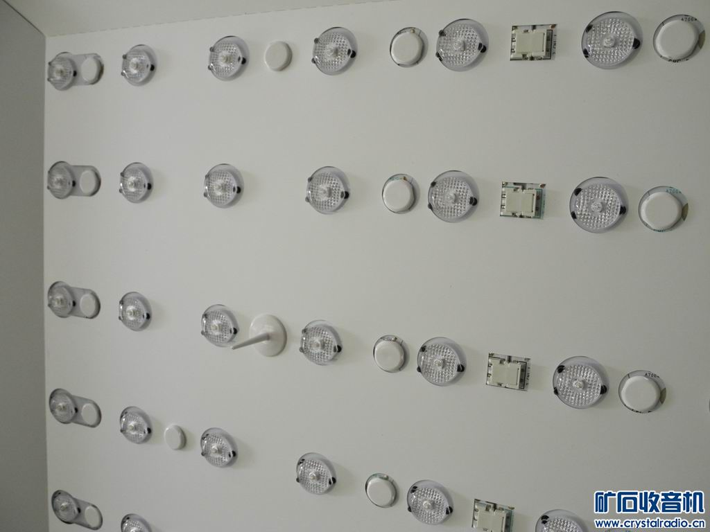 超便宜出日本夏普、LG和索尼3D电视拆下的点