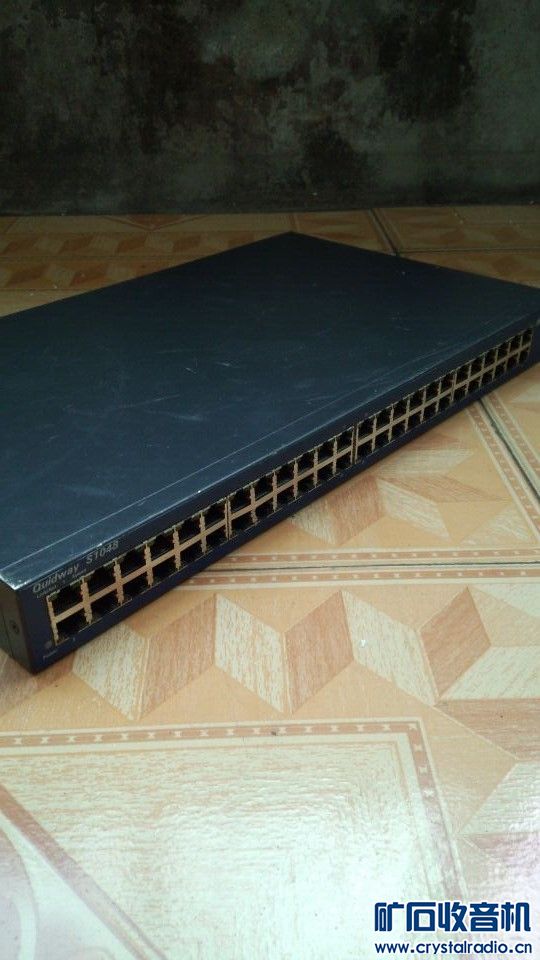 再出一台单位淘汰的华为48口交换机 - 〓新人交