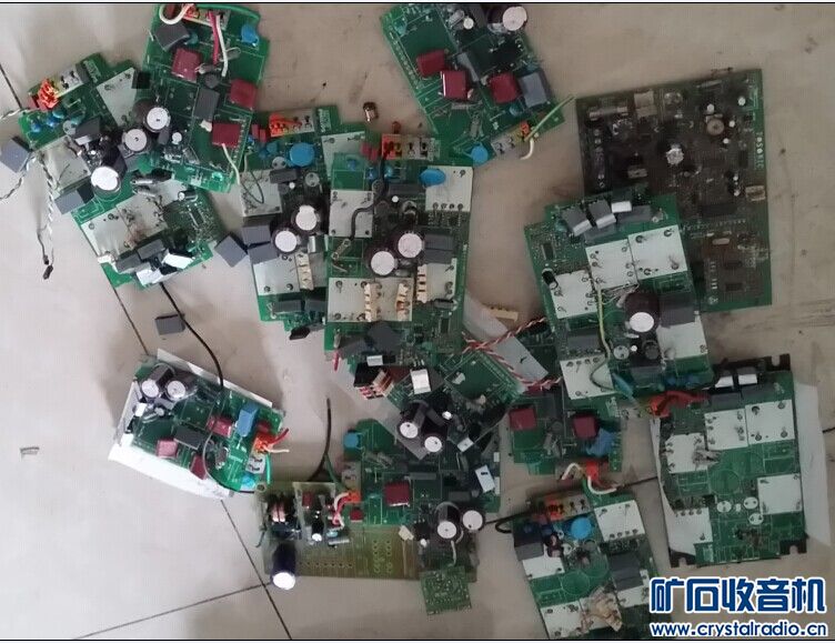 3斤多电路板,拆MOS和开关管用。对讲机耳机
