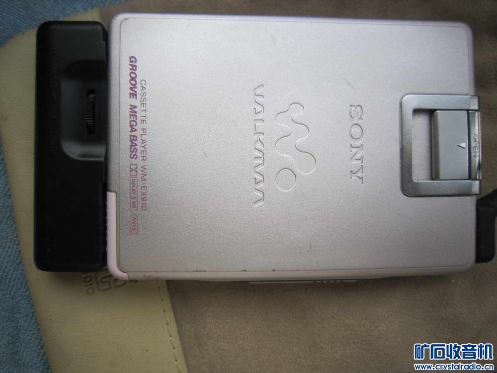 索尼鱼雷,带底座,松下cd、可以收中央体育台的