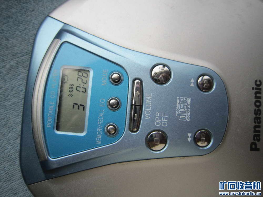 索尼鱼雷,带底座,松下cd、可以收中央体育台的