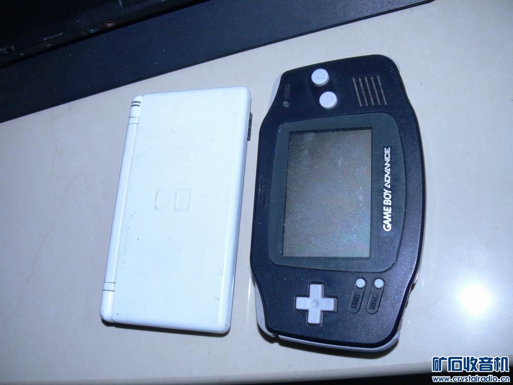 任天堂NDSL GBA游戏机 品相很好的摩托罗拉
