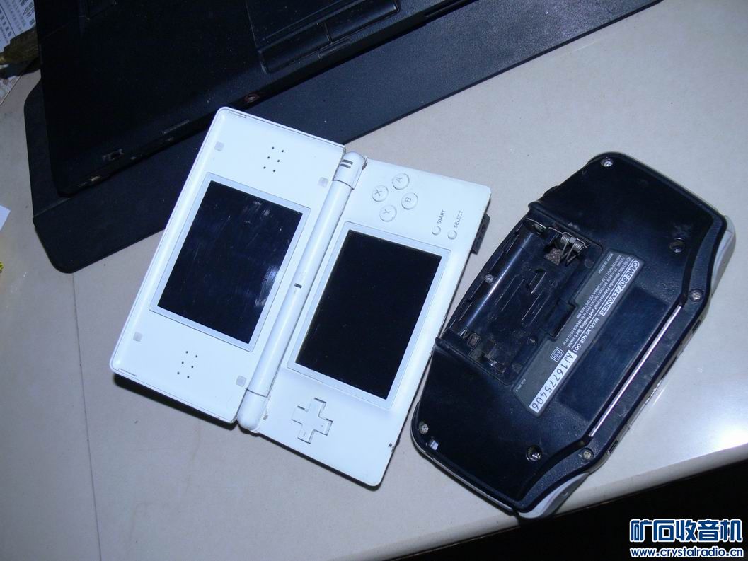 任天堂NDSL GBA游戏机 品相很好的摩托罗拉