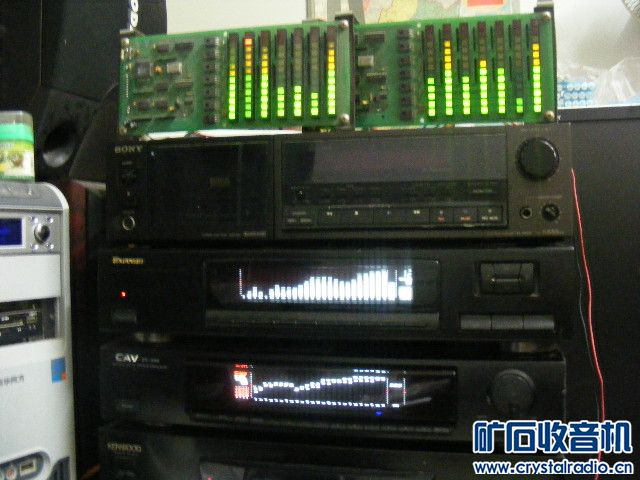 专业音响设备中拆出的音乐频谱显示板 真漂亮