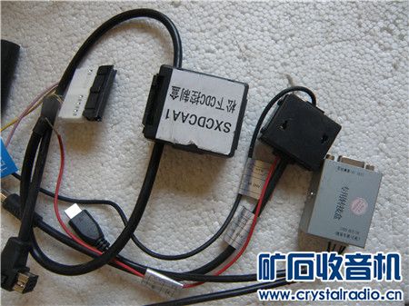 怎么找到车机的usb接口 140312qsm1mmluilfumk2p.jpg