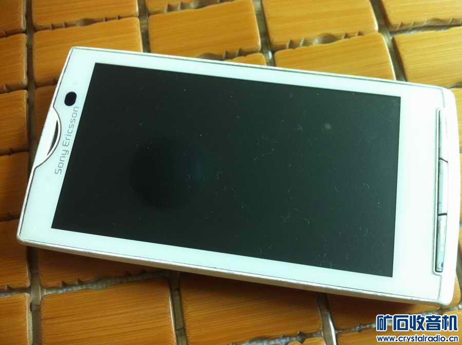 照相超棒的4寸索尼X10I手机和HTC触屏不灵G