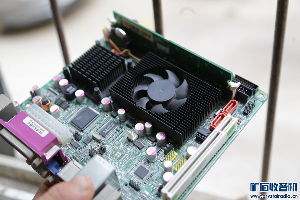 无线鼠标,CD机,镜头,罗技音响,7寸平板,频率计