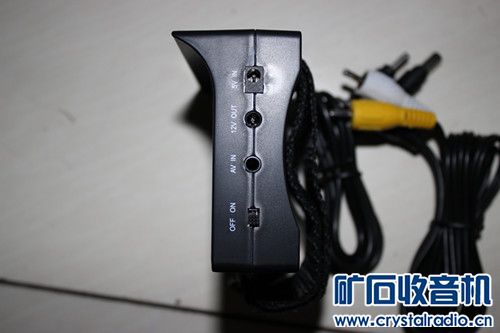 小电视机,调监控用的小显示器,移动电源,破手机