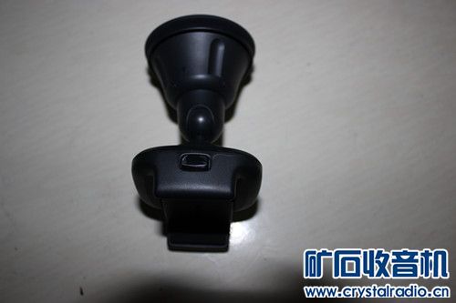 小电视机,调监控用的小显示器,移动电源,破手机