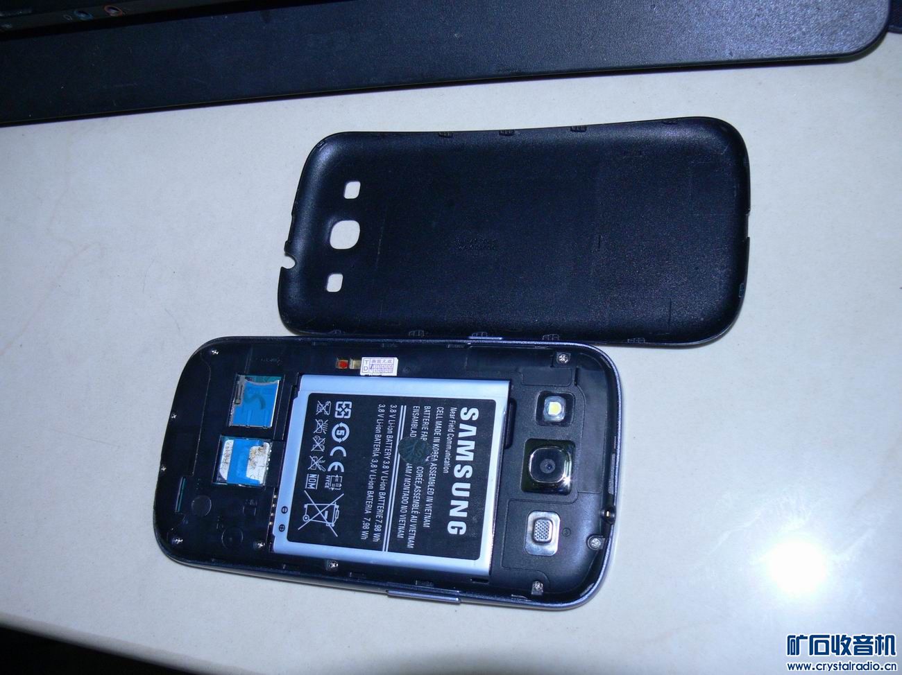 摩托罗拉V3 诺基亚 40元 SONY T1钢壳卡片数