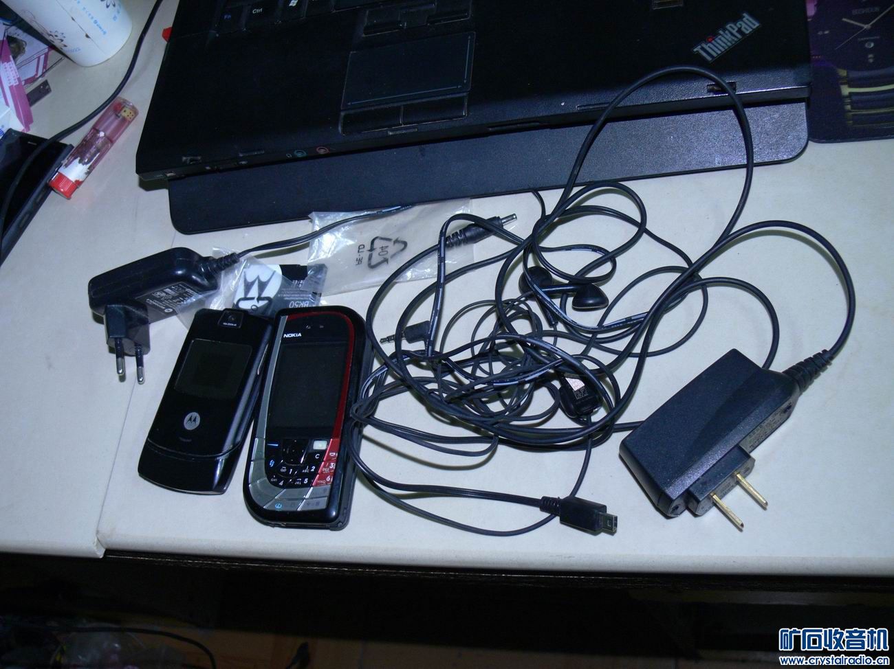 摩托罗拉V3 诺基亚 40元 SONY T1钢壳卡片数