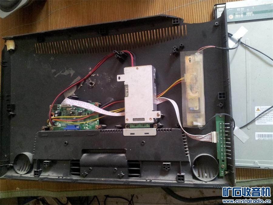 液晶显示器,碎屏电视,音响喇叭杂碎 - 〓新人交