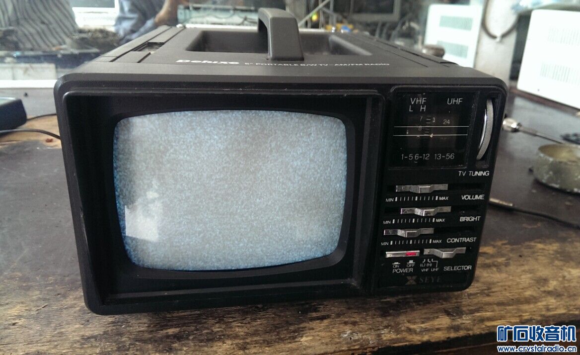 福特车机,迷你黑白电视机,SONY随身听,维修电