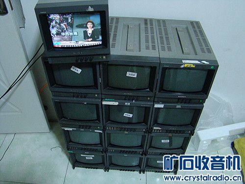 13台成色状态都很棒的索尼9寸CRT彩色专业监