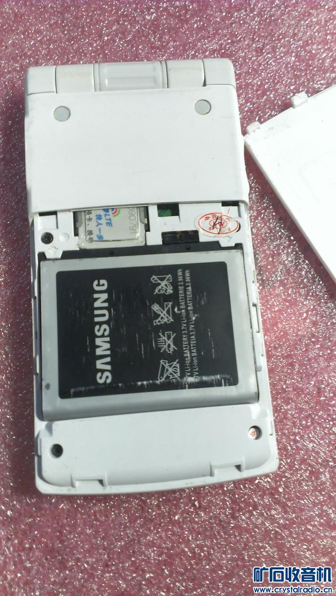 到手就用 三星SCH-W270超薄机型 时尚翻盖双