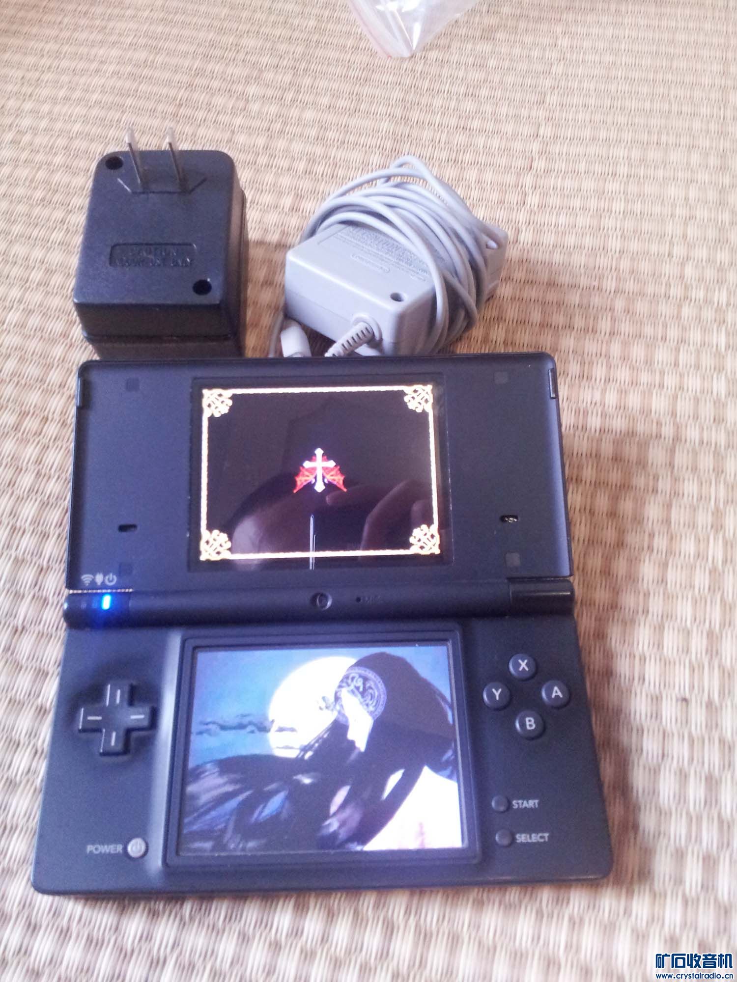 出任天堂NDSI LL升级版游戏机 金属摄像头+飞