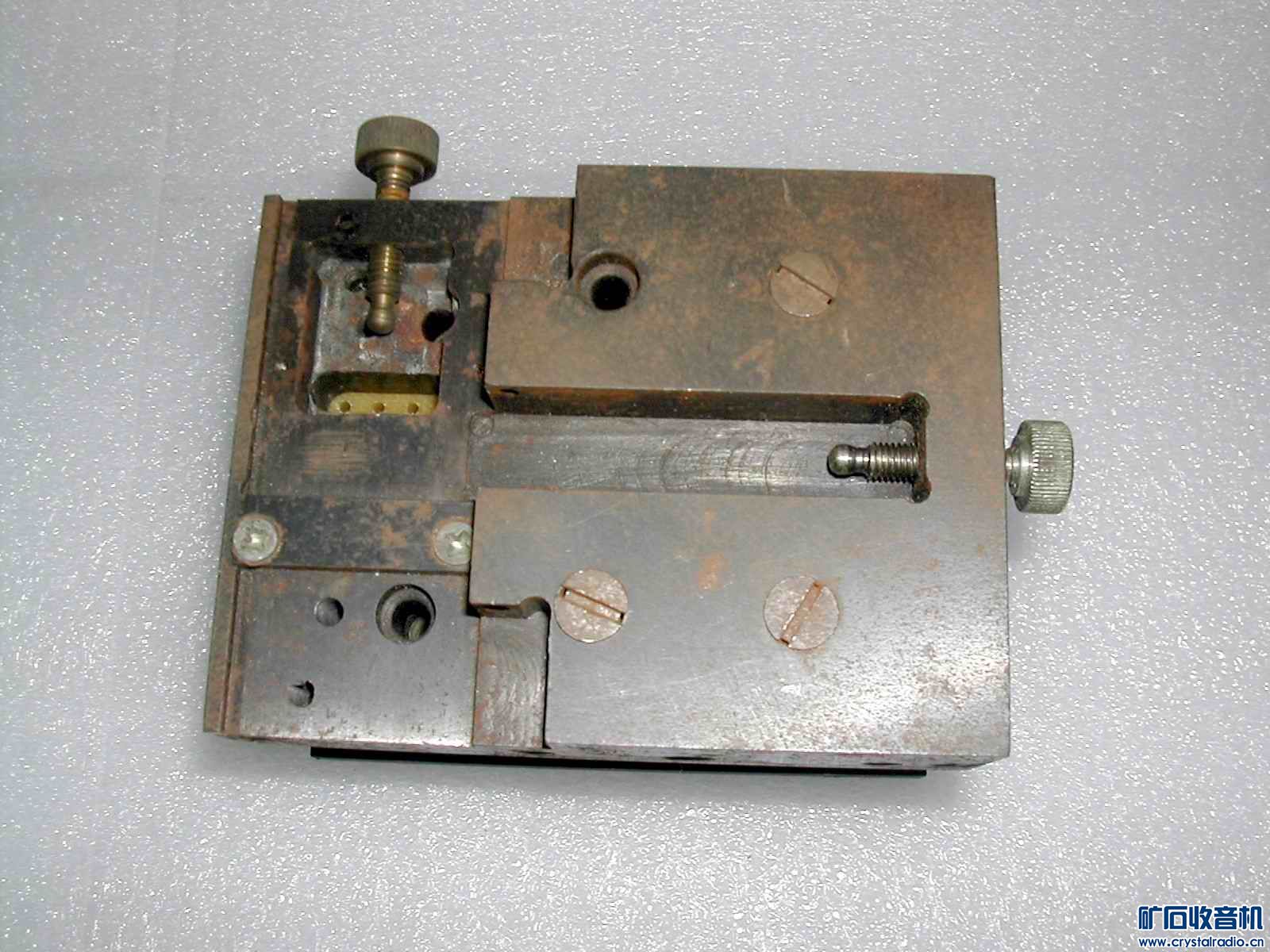 小型移动平台,三个光仪器用的夹具,八根光