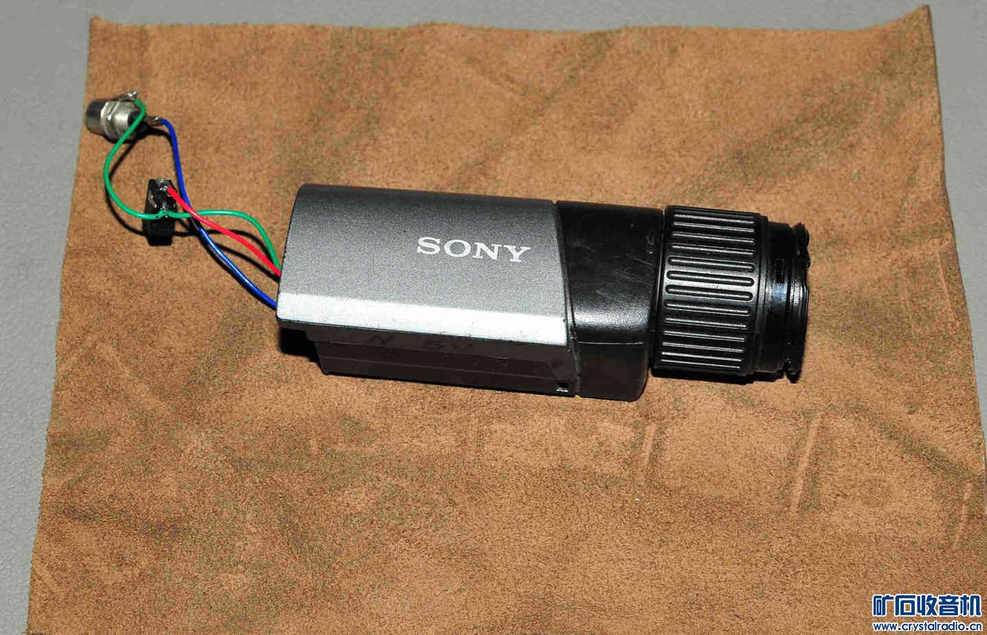 iphone 4s手机,博世充电器,MF82万用表,瓦特9