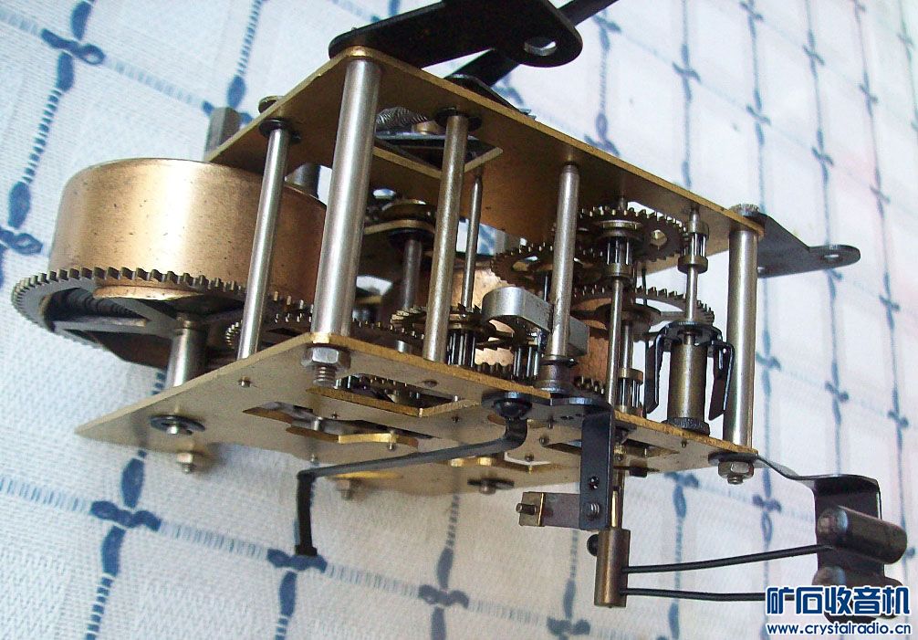 81年烟台产挂钟机芯 - 〓非电子交换区〓 - 矿石收音机论坛