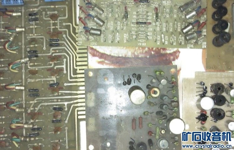 几块老电路板和一个坏的时控计量插座有时放久