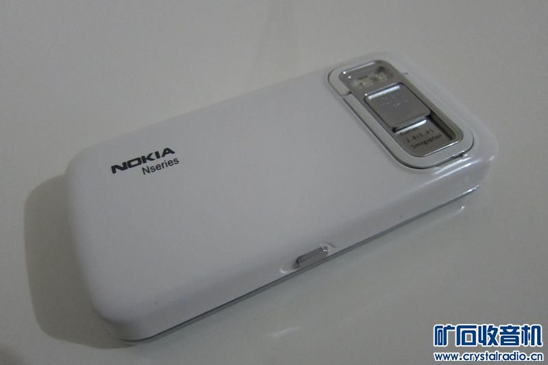 Nokia N86,2.6寸屏 双卡双待,模拟电视,模拟游戏