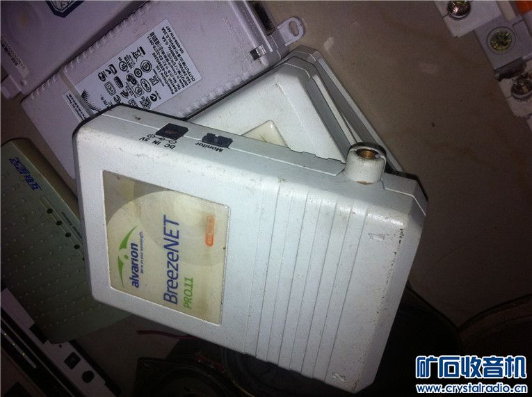 开 硬盘 摄像头 乱七八糟的 家里跟垃圾堆一样