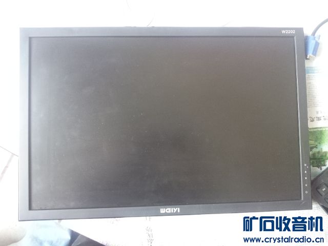 出闪一下就灭的19和22显示器 - 〓器材友情交