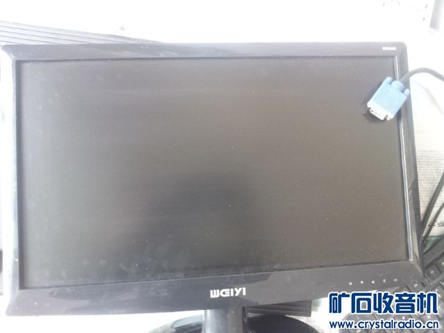 出闪一下就灭的19和22显示器 - 〓器材友情交