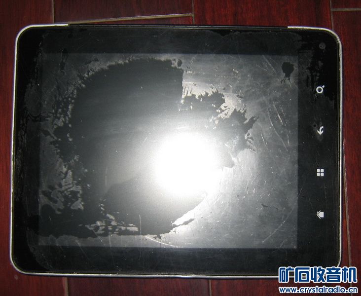 003706ne9qv9fu2legusee.jpg