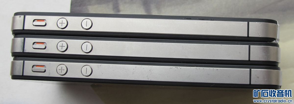 顶配的ipad air,128g+插卡的。还有32g黑色成