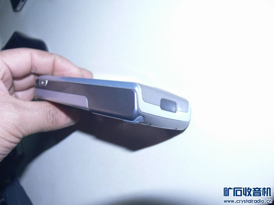 vivo折叠手机金属壳 200718dmoevzb99oco4tod.jpg
