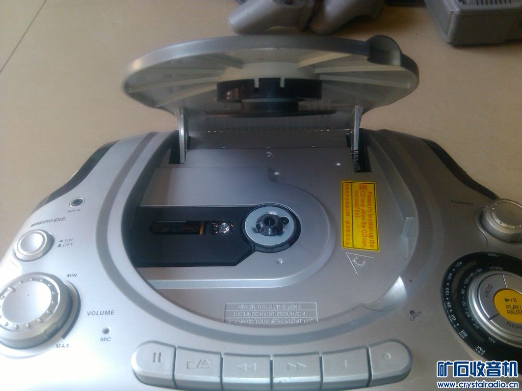 墨西哥产索尼光盘游戏机,高压电容7只。 - 〓器