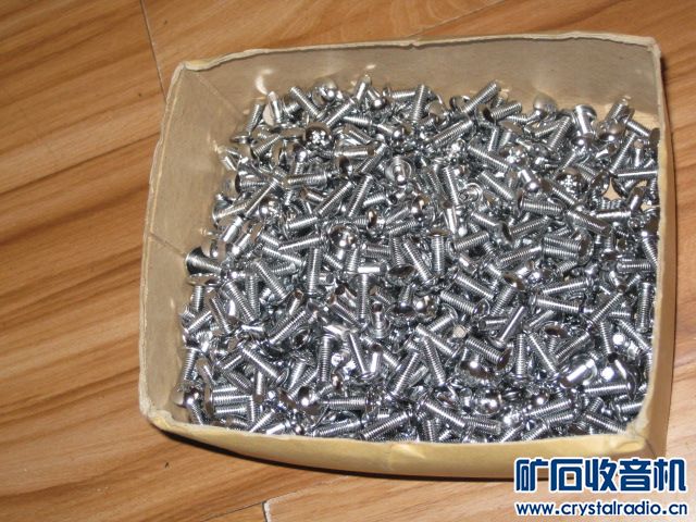 出阻流圈、硒堆、精密电阻、辉光管、光学仪器