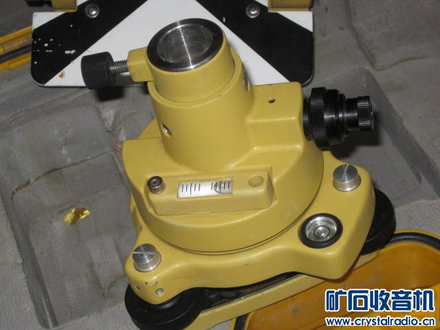 出阻流圈、硒堆、精密电阻、辉光管、光学仪器